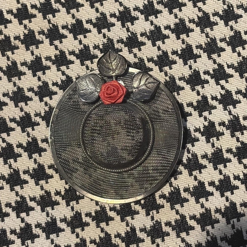 VTG Silver Tone Mesh Wide Brim Hat With Red Rose Brooch Lapel Pin Mothers Day!